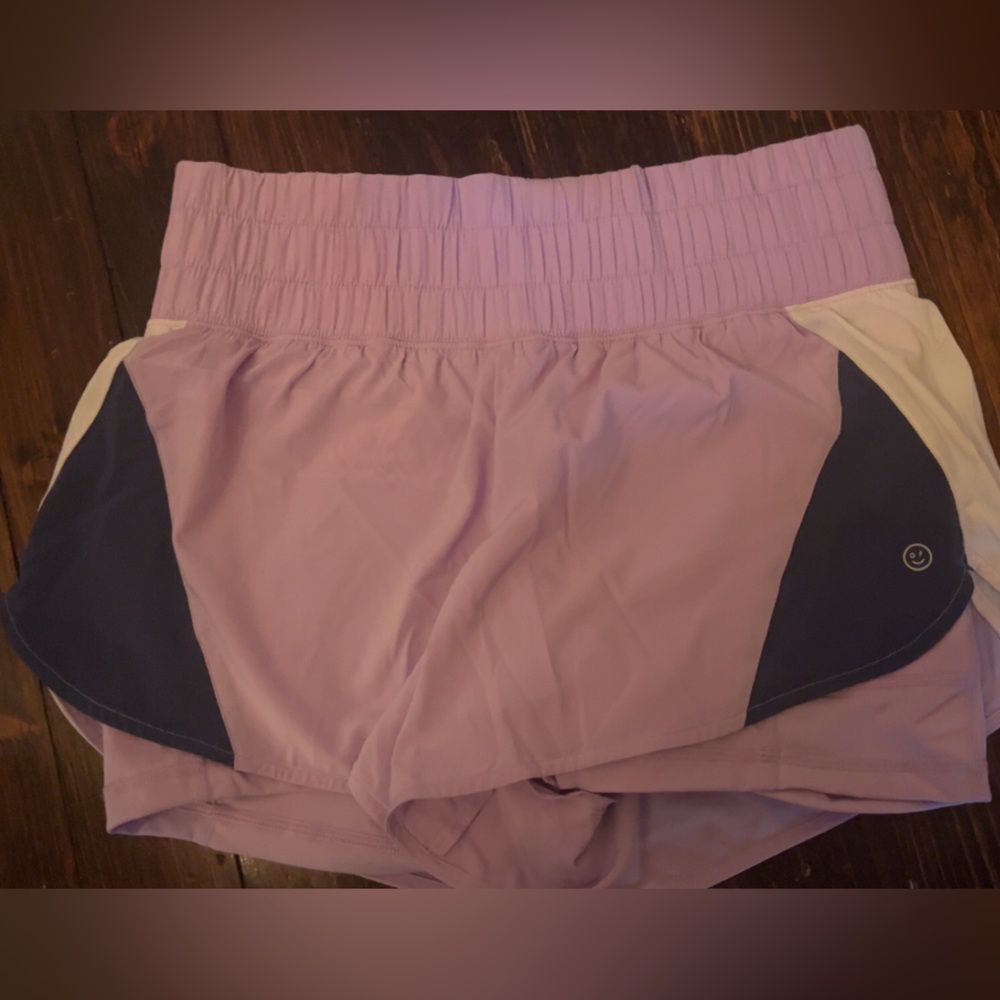 Women’s size medium purple running shorts